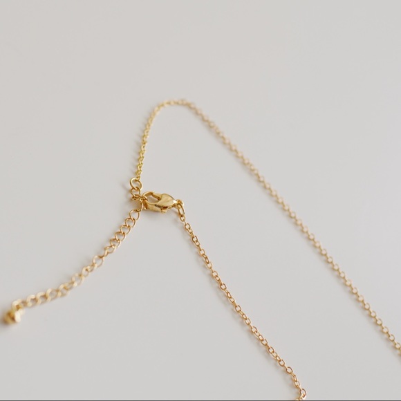 Lucy Williams Square Green Pearl Bar Gold Necklace - Picture 3 of 6